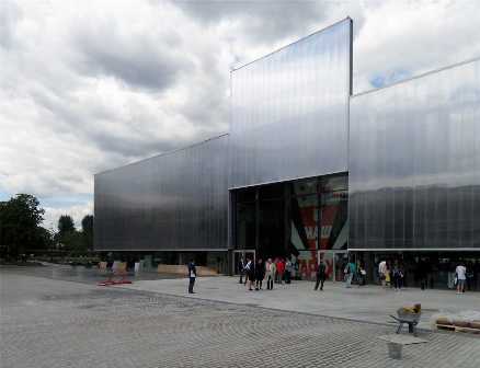 Музей современного искусства Гараж: путешествие в мир современной культуры