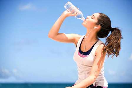 Как правильно пить воду во время тренировки