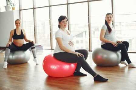 Как правильно заниматься фитнесом во время беременности