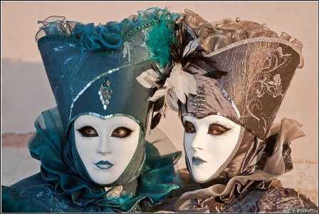 Ярмарка венецианского карнавала: маскарады и праздничные процессии