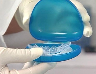 Чем отбелить зубы в домашних условиях самому?