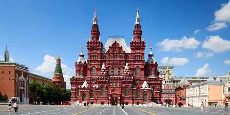 Музеи на Красной площади: о чем рассказывают культовые здания столицы